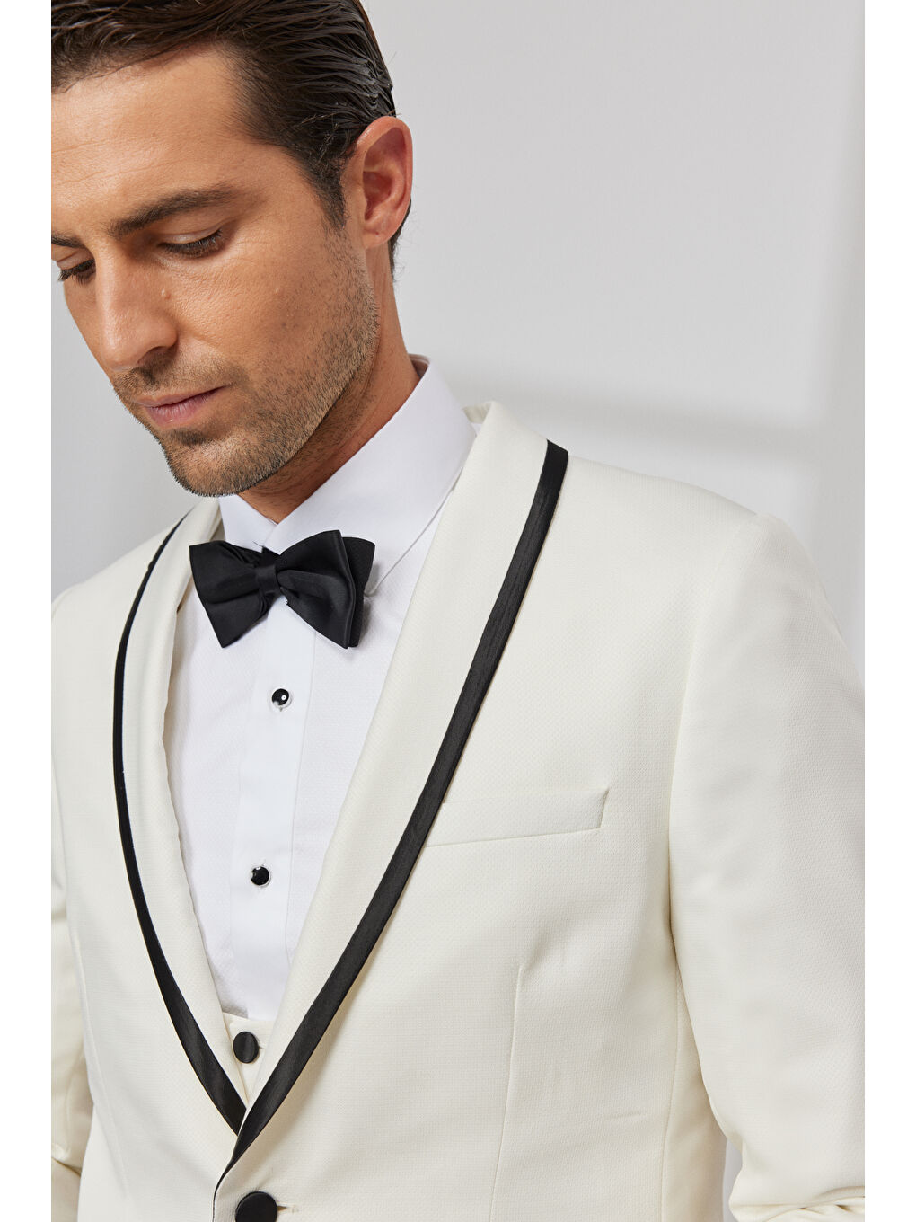 Erkek Beyaz Slim Fit Dar Kesim Şal Yaka Armürlü Yelekli Smokin Takım-5