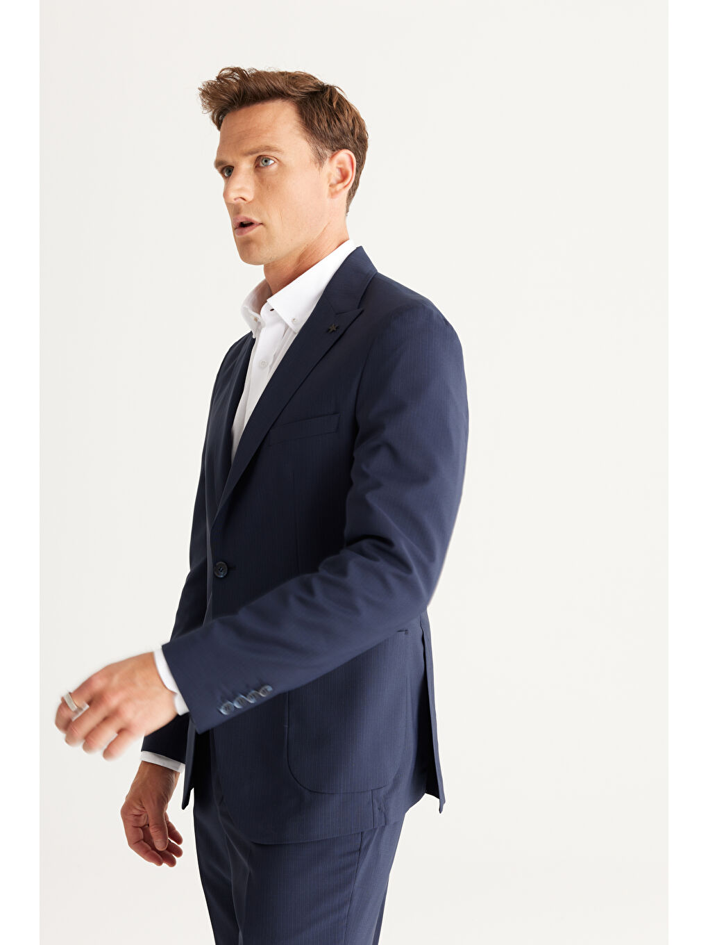 Erkek Lacivert Slim Fit Dar Kesim Kırlangıç Yaka Çizgili Takım Elbise-6