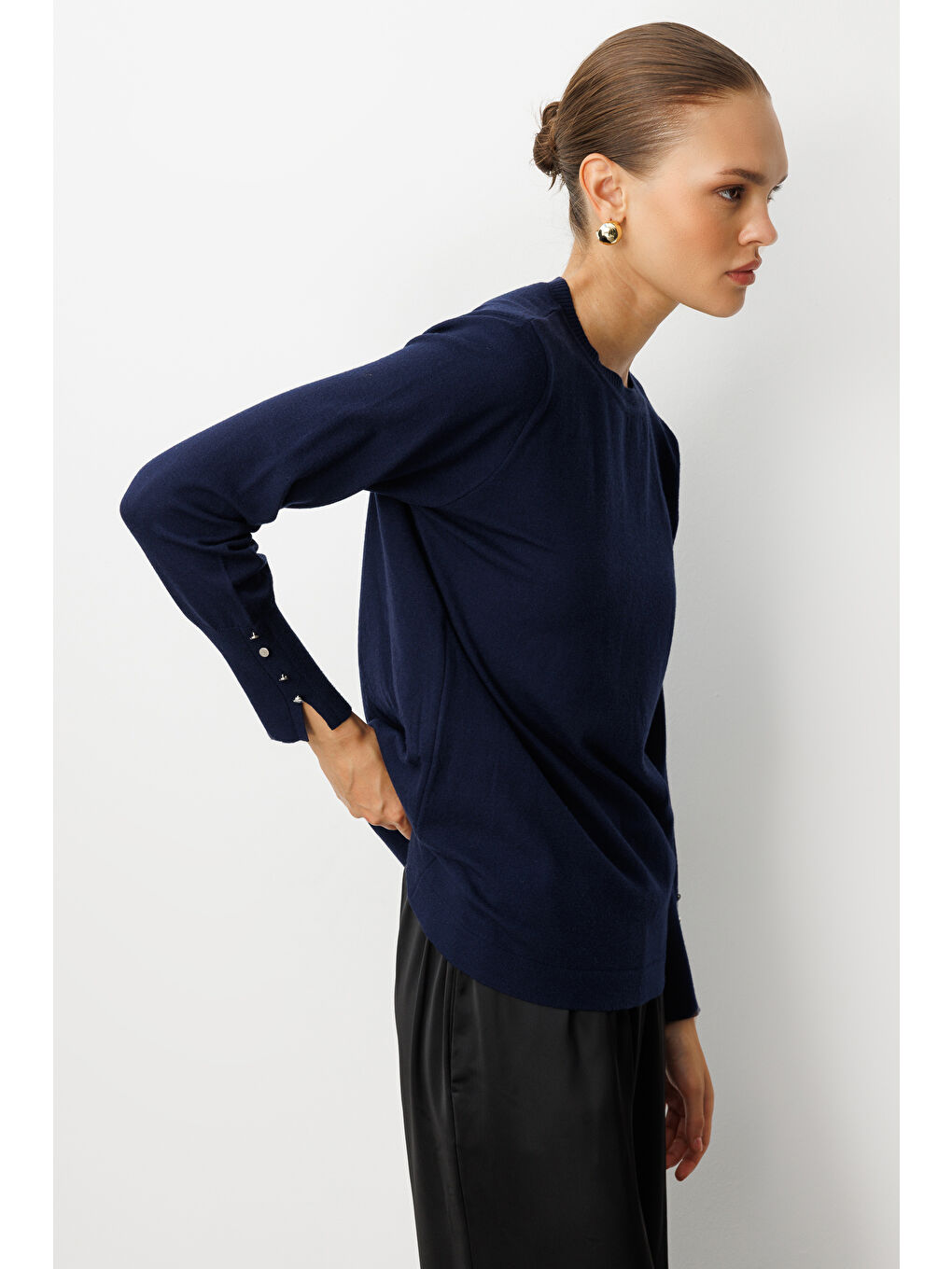 Kol Düğmeli Lacivert Yuvarlak Yaka İnce Triko Kazak-1