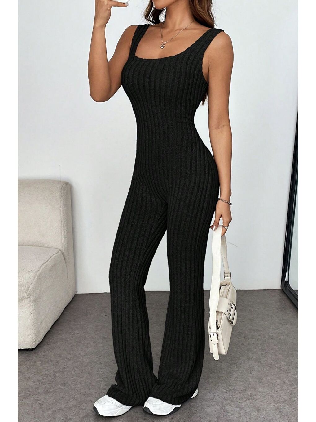 Kadın Siyah Yivli Sırtı Açık İnce Tulum-3