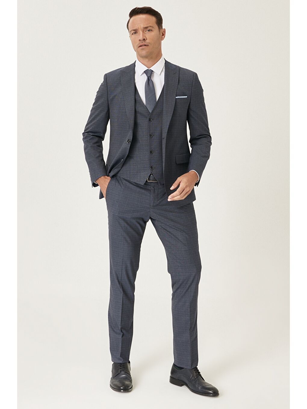 Erkek Lacivert-Siyah Slim Fit Dar Kesim Su Geçirmez Yelekli Nano Takım Elbise