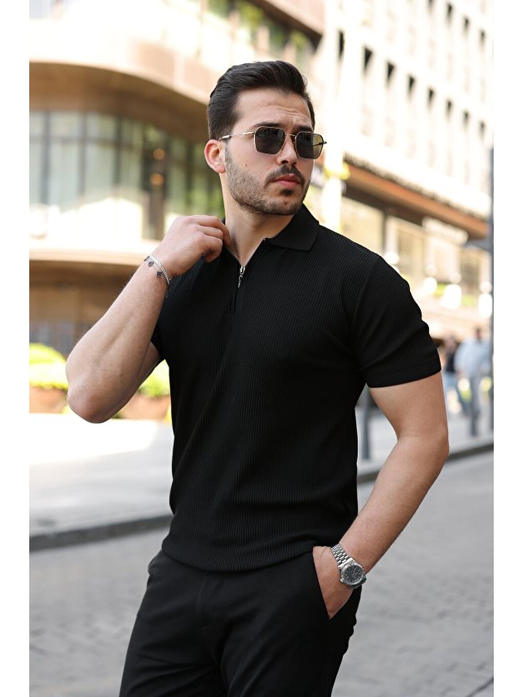 Siyah Erkek Fermuarlı Yakalı Kısa Kollu Tshirt-4