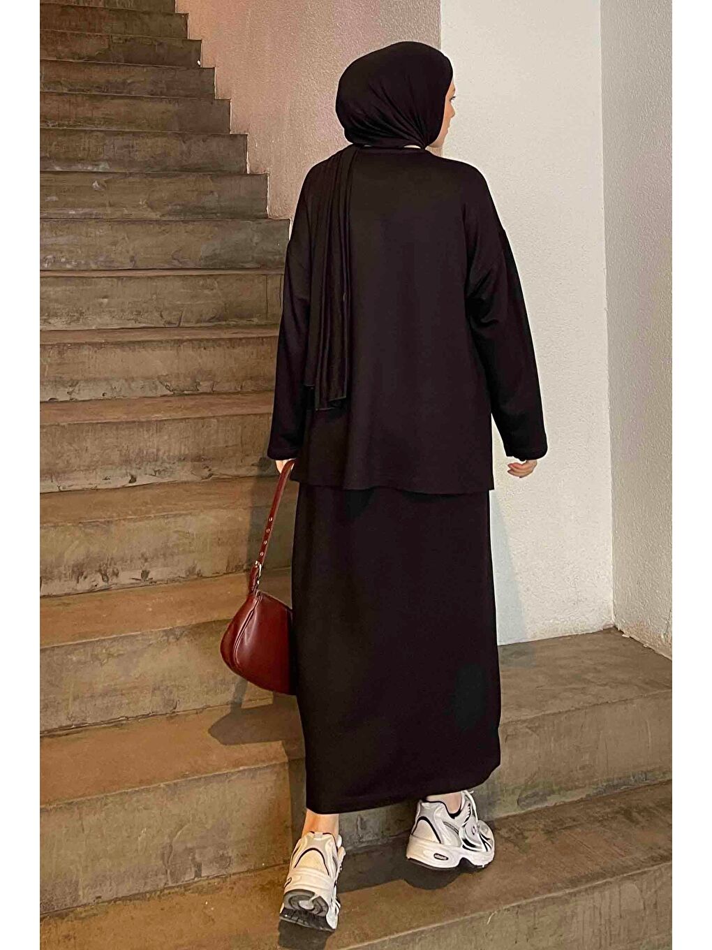 Kristal Etekli Takım Siyah-3