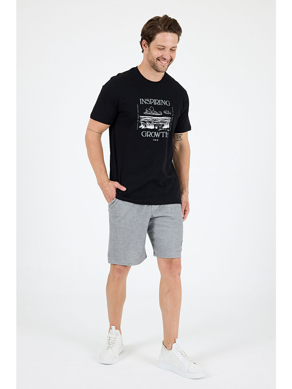 Siyah Bisiklet Yaka Baskılı Penye Erkek %100 Pamuk Tişört-2