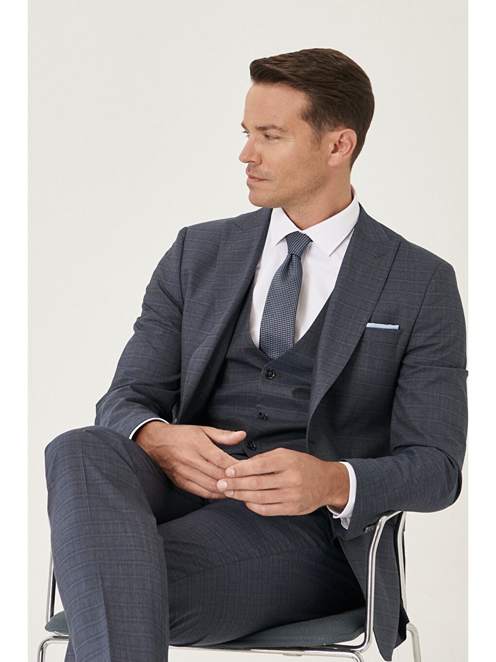 Erkek Lacivert-Siyah Slim Fit Dar Kesim Su Geçirmez Yelekli Nano Takım Elbise-3