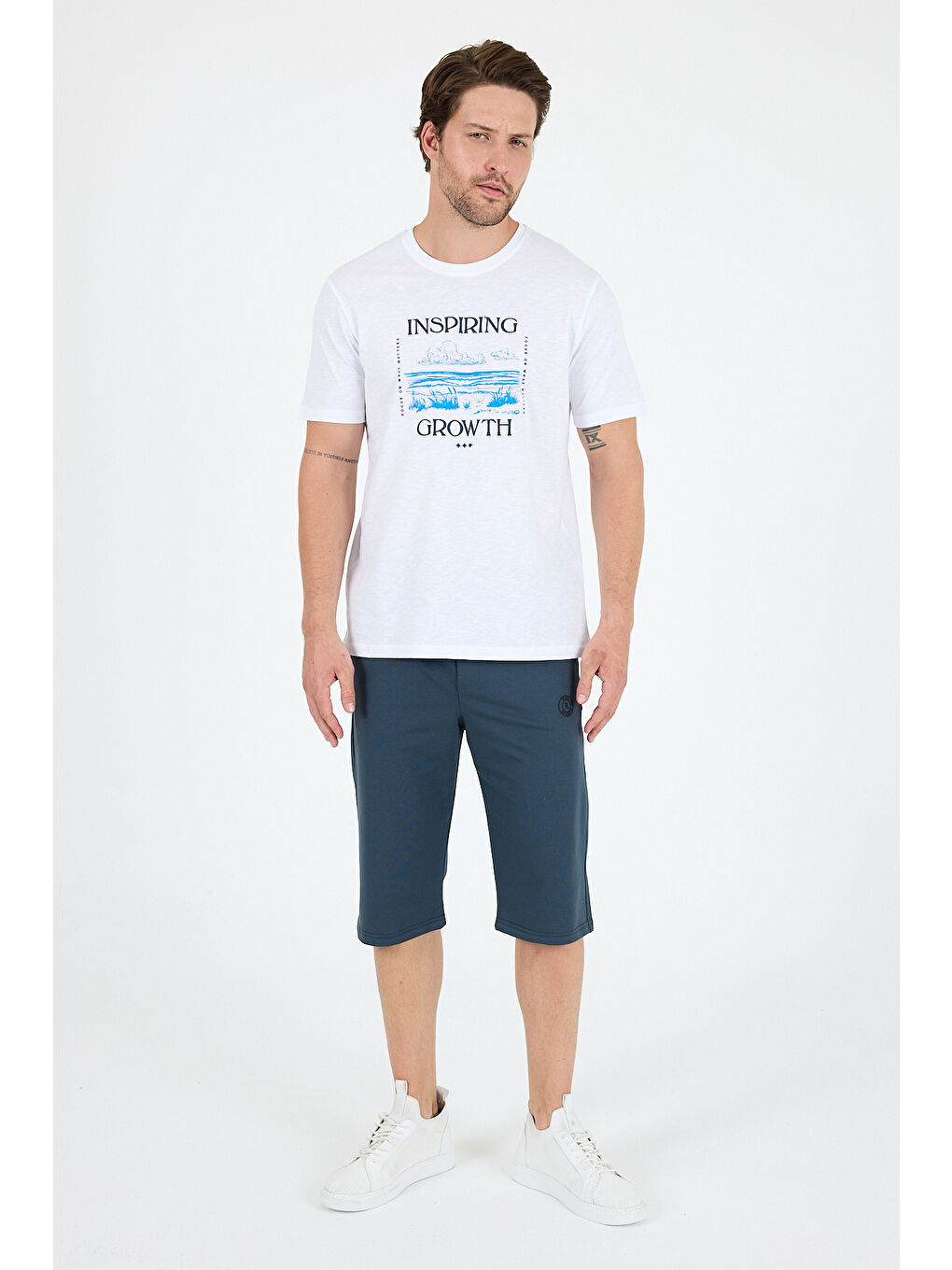 Beyaz Bisiklet Yaka Baskılı Penye Erkek %100 Pamuk Tişört-2