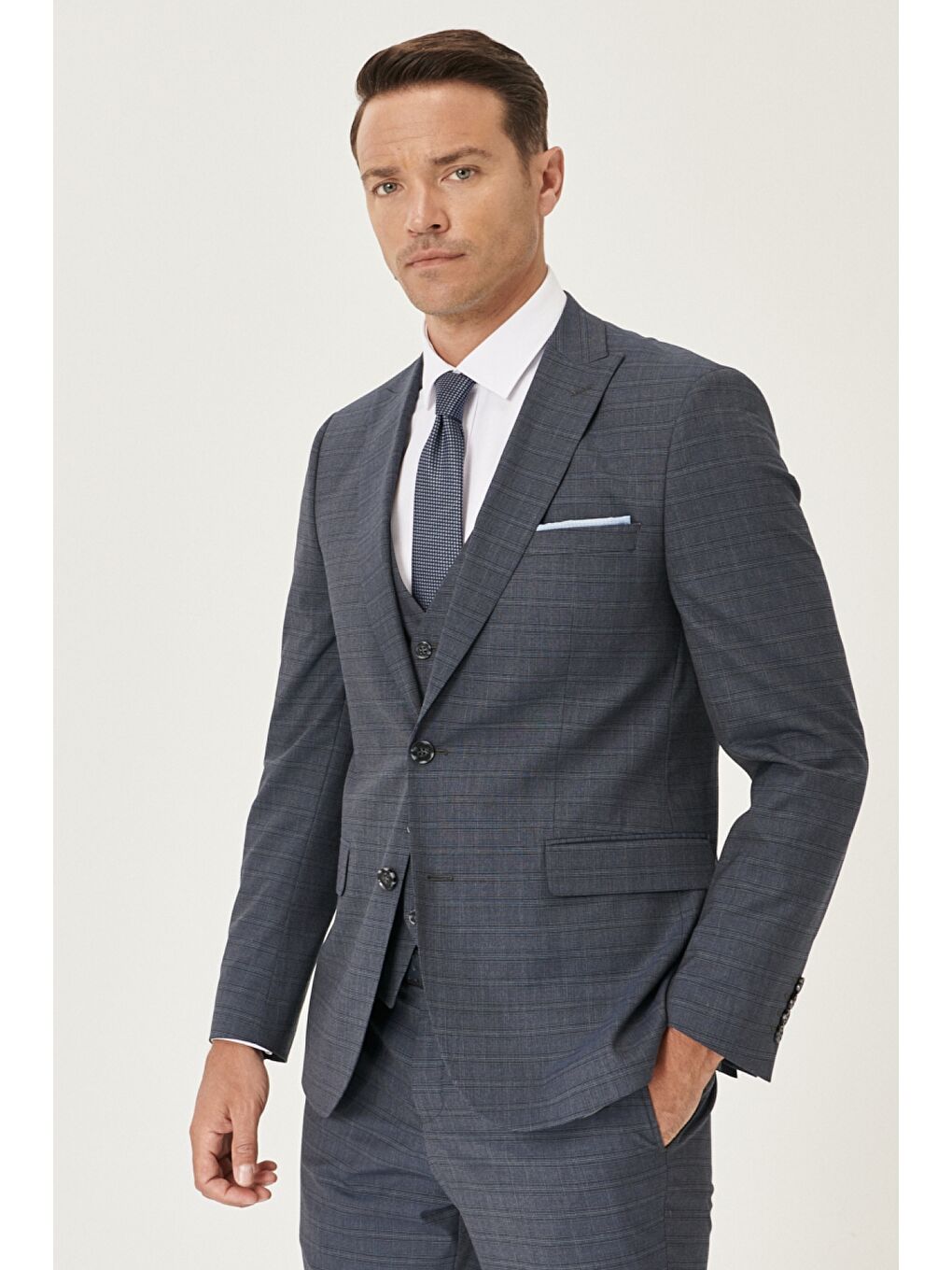 Erkek Lacivert-Siyah Slim Fit Dar Kesim Su Geçirmez Yelekli Nano Takım Elbise-5