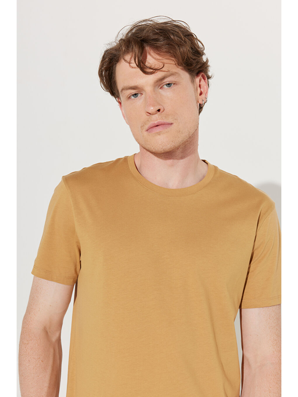 Sarı Erkek Hardal Slim Fit Dar Kesim %100 Pamuk Bisiklet Yaka Kısa Kollu Tişört-2