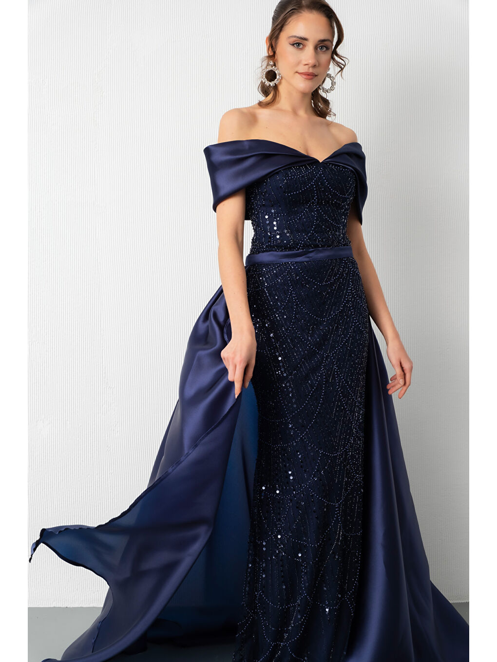 Kadın Lacivert Kayık Yaka Kuyruklu Uzun Abiye Elbise-2