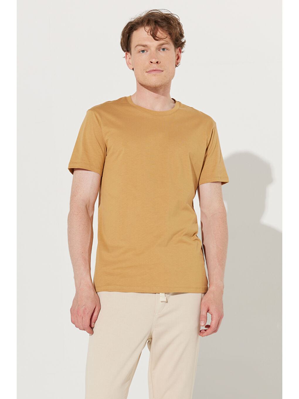 Sarı Erkek Hardal Slim Fit Dar Kesim %100 Pamuk Bisiklet Yaka Kısa Kollu Tişört-5