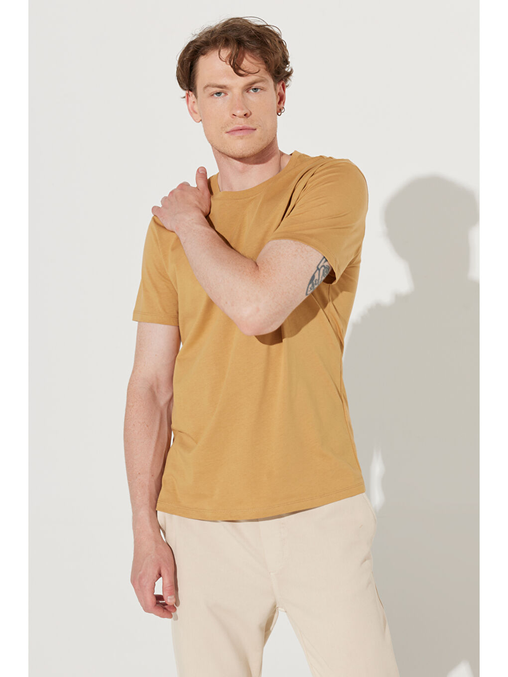 Sarı Erkek Hardal Slim Fit Dar Kesim %100 Pamuk Bisiklet Yaka Kısa Kollu Tişört-6