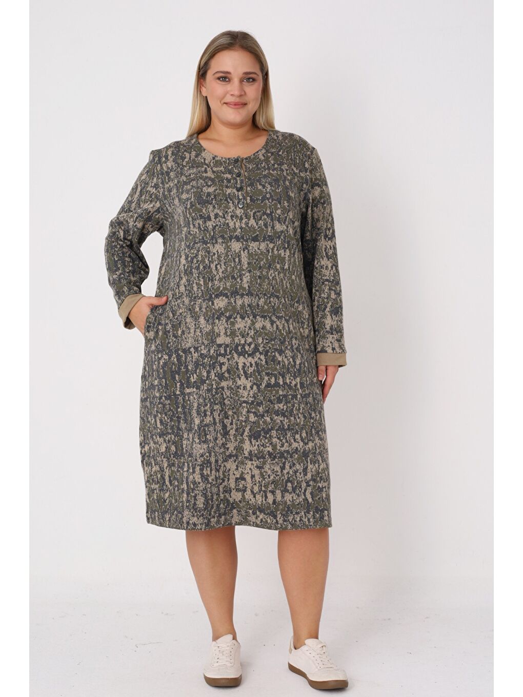 Haki Desenli Düğmeli Cepli Biye Detaylı Jakarlı Kumaş Kadın Büyük Beden Elbise-1