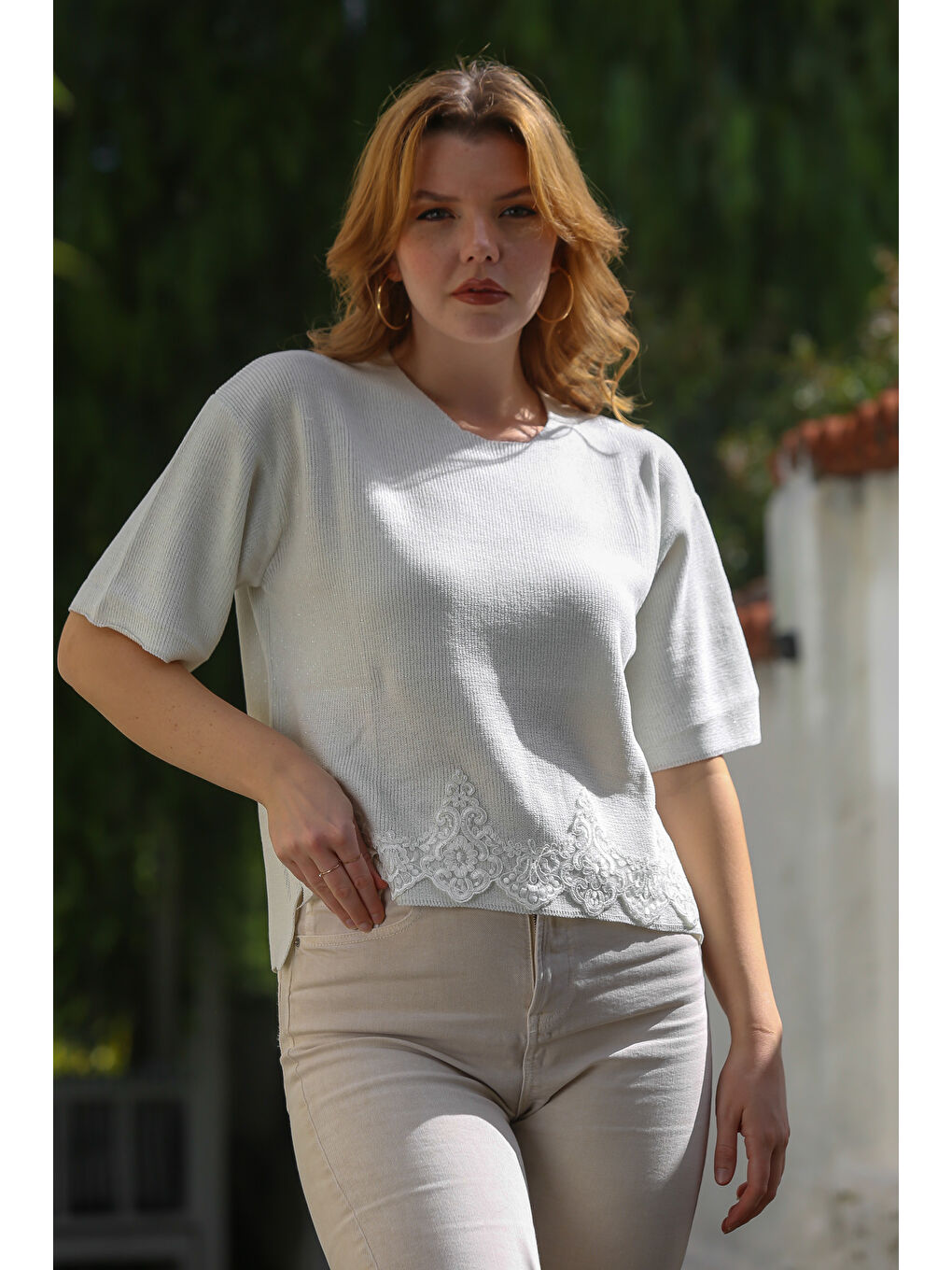 Ekru Krem Yuvarlak Yaka Kısa Kol Dantelli Triko Bluz 64 57-1