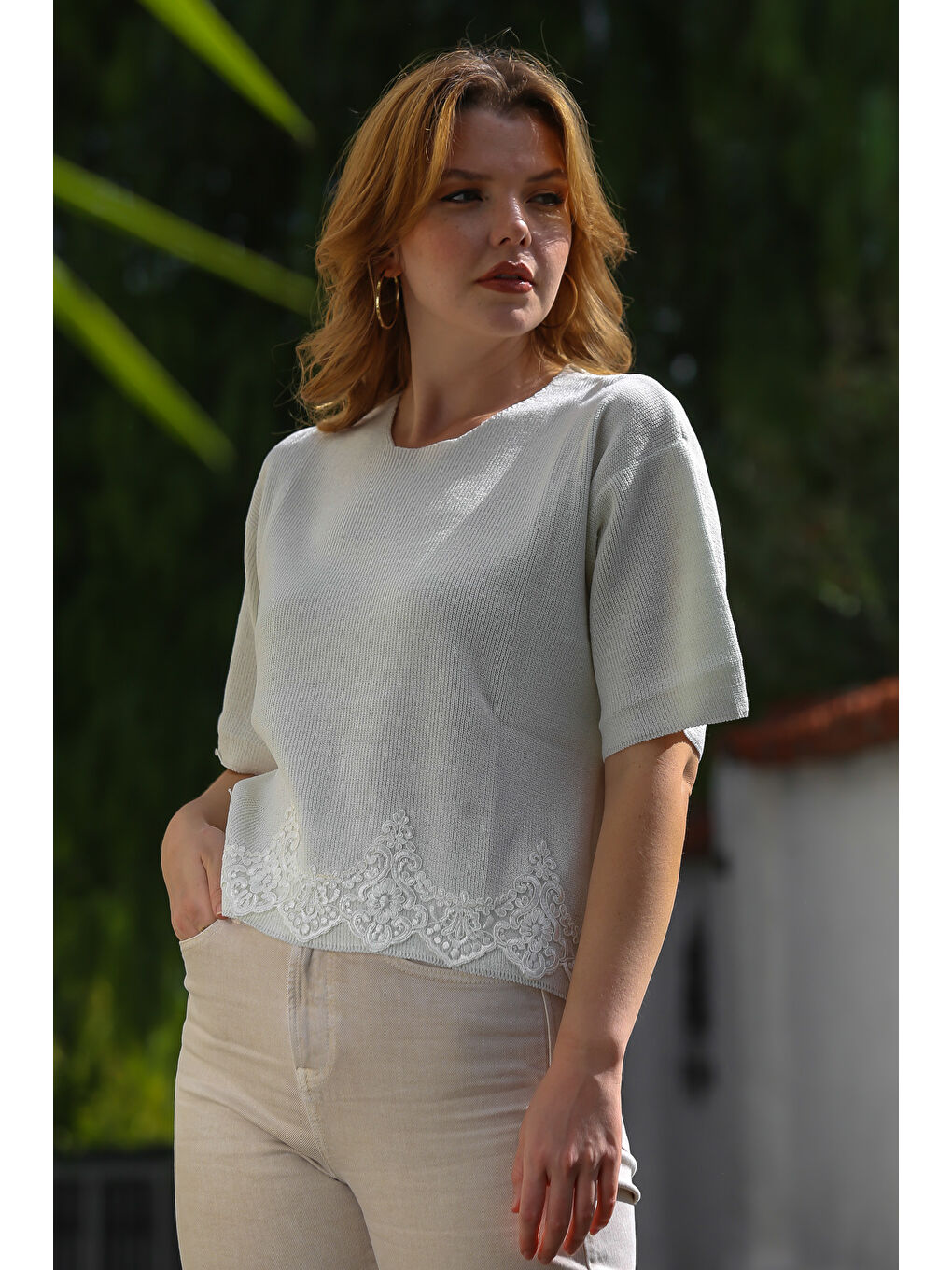 Ekru Krem Yuvarlak Yaka Kısa Kol Dantelli Triko Bluz 64 57-2