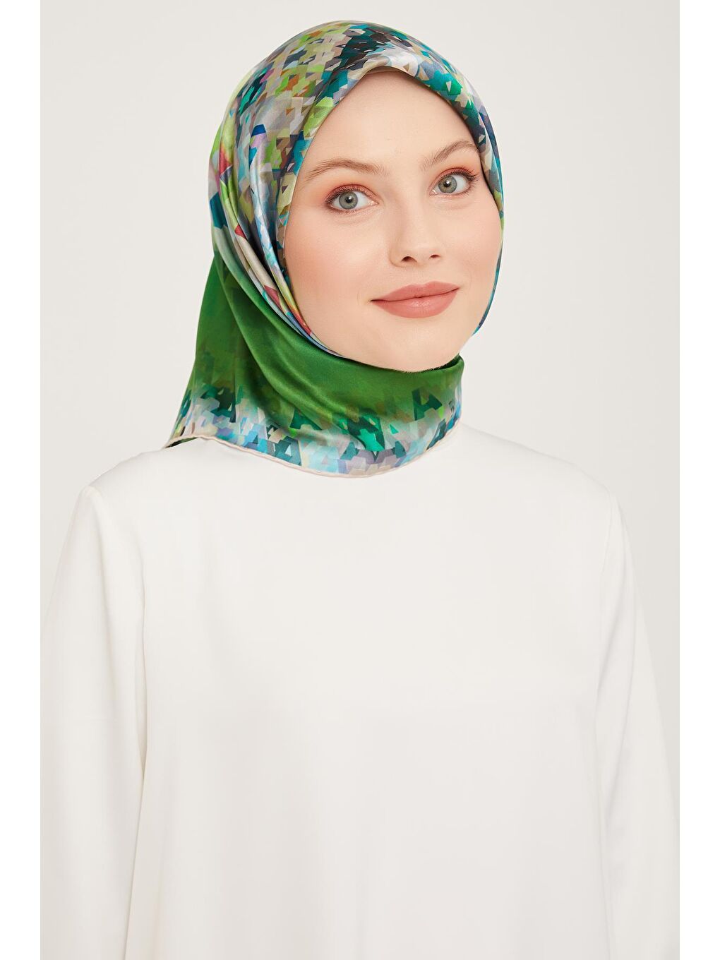 Yeşil Dijital Eşarp 54