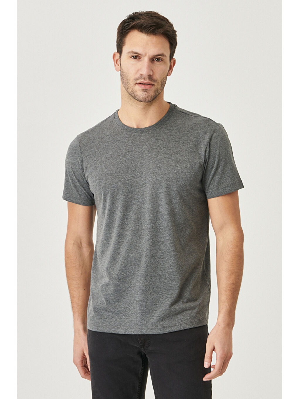 Erkek Antrasit Slim Fit Dar Kesim %100 Pamuk Bisiklet Yaka Kısa Kollu Tişört-1