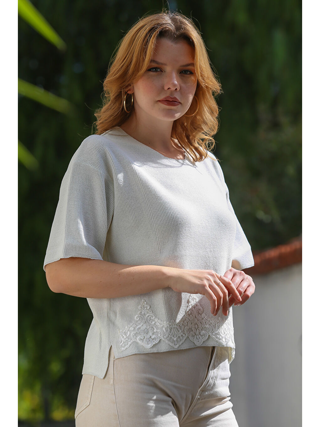 Ekru Krem Yuvarlak Yaka Kısa Kol Dantelli Triko Bluz 64 57-4