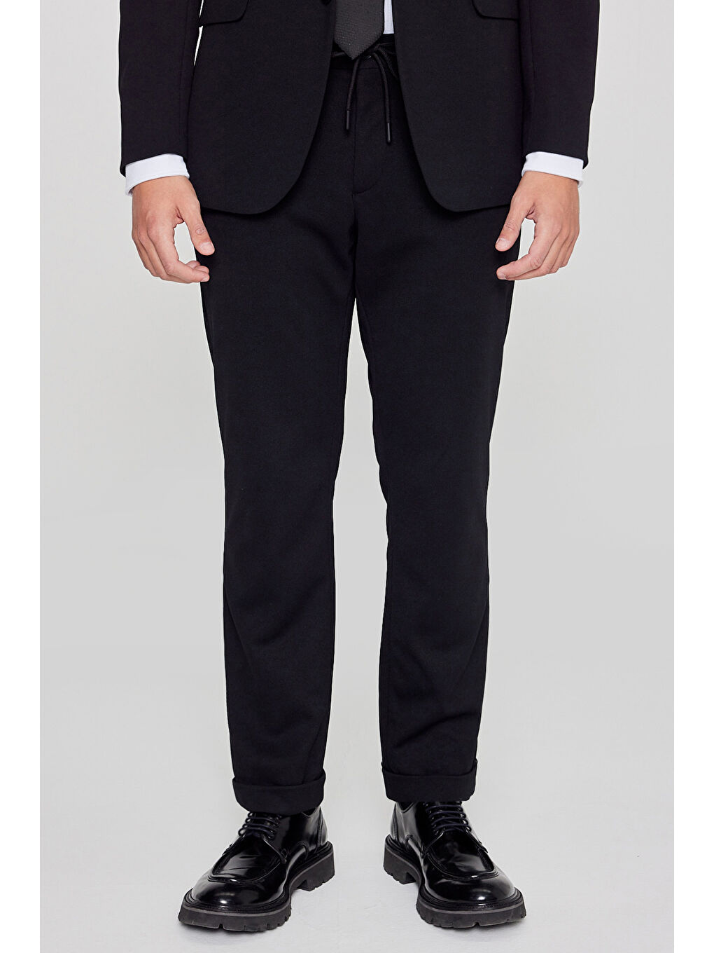 Erkek Siyah Slim Fit Dar Kesim Mono Yaka Beli Bağlamalı Kapak Cepli Esnek Takım Elbise-5