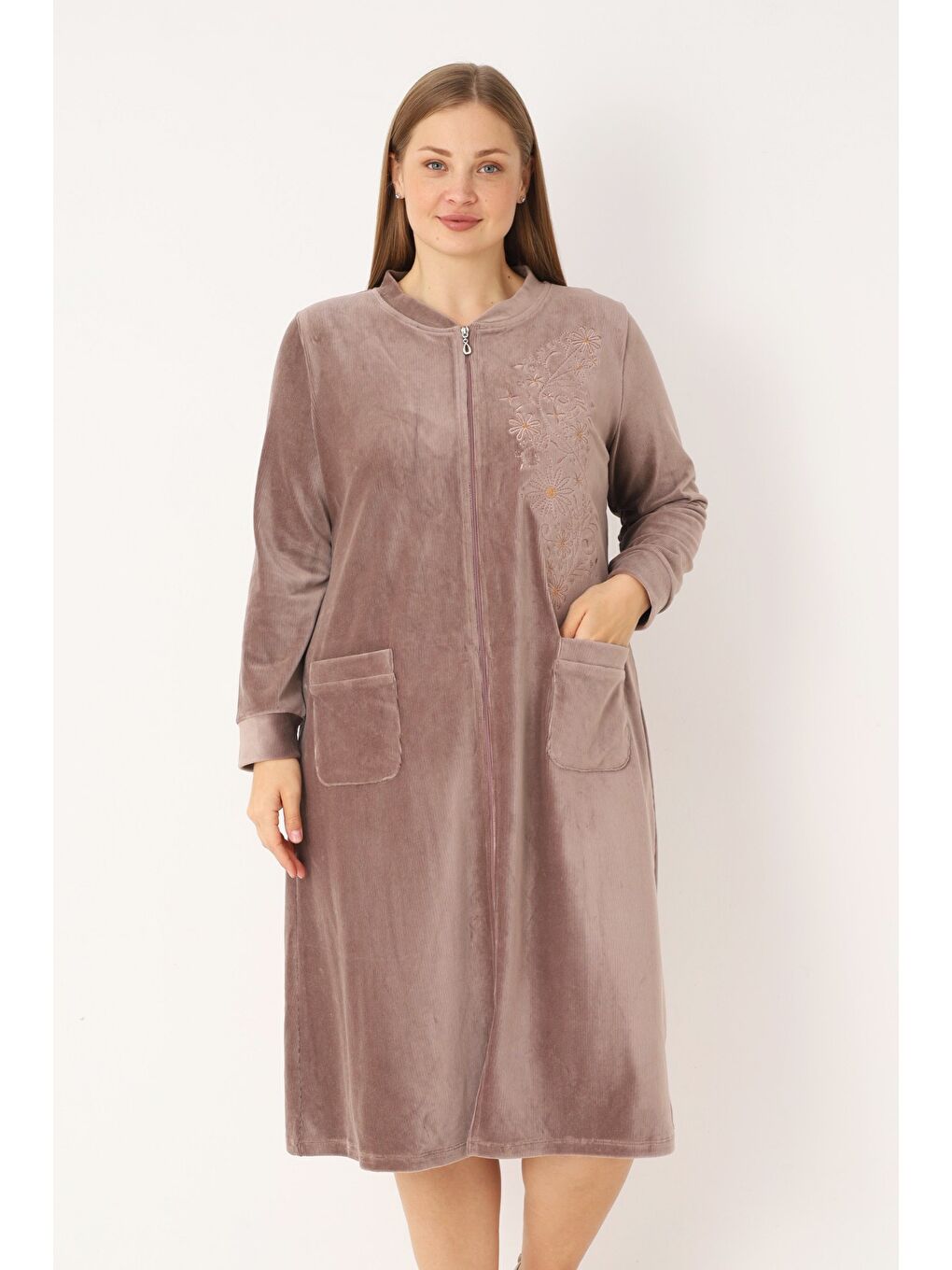 Kahverengi Lacivert Nakış Ve Taş Detaylı Pamuklu Kadife Fermuarlı Uzun Kollu Kadın Büyük Beden Elbise