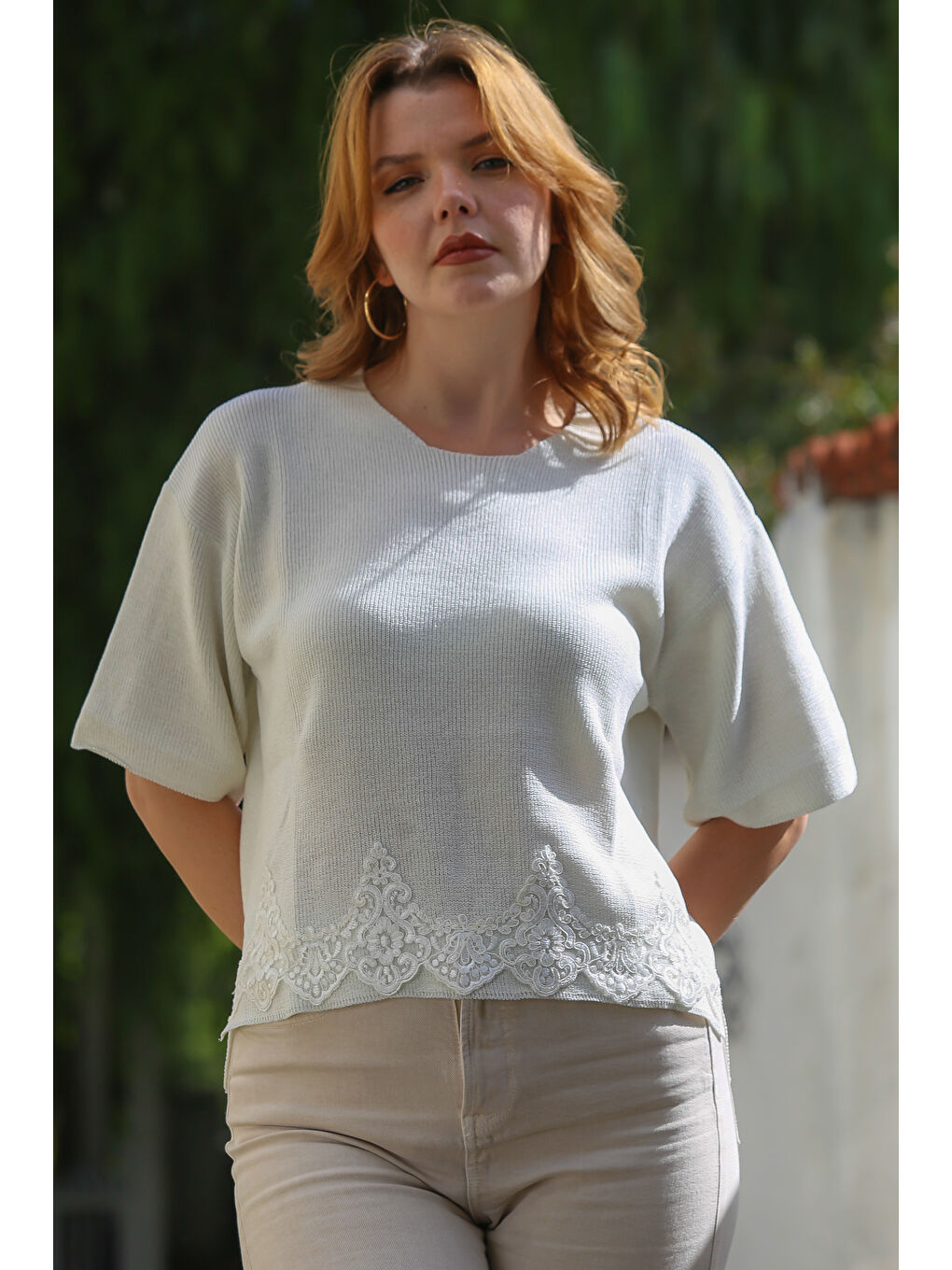Ekru Krem Yuvarlak Yaka Kısa Kol Dantelli Triko Bluz 64 57-6