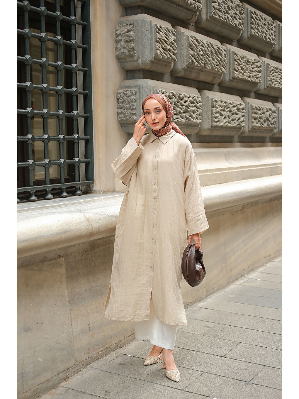 Bej Kadın Midi Boy Gömlek Taş