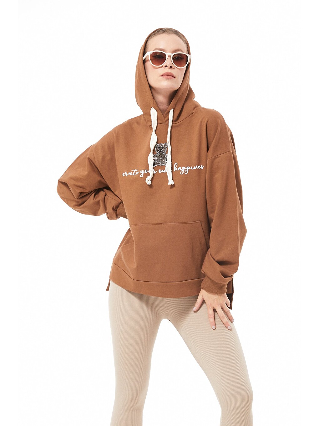 Kahverengi Taşlı Ayıcık Baskılı Kapüşonlu Sweatshirt-1