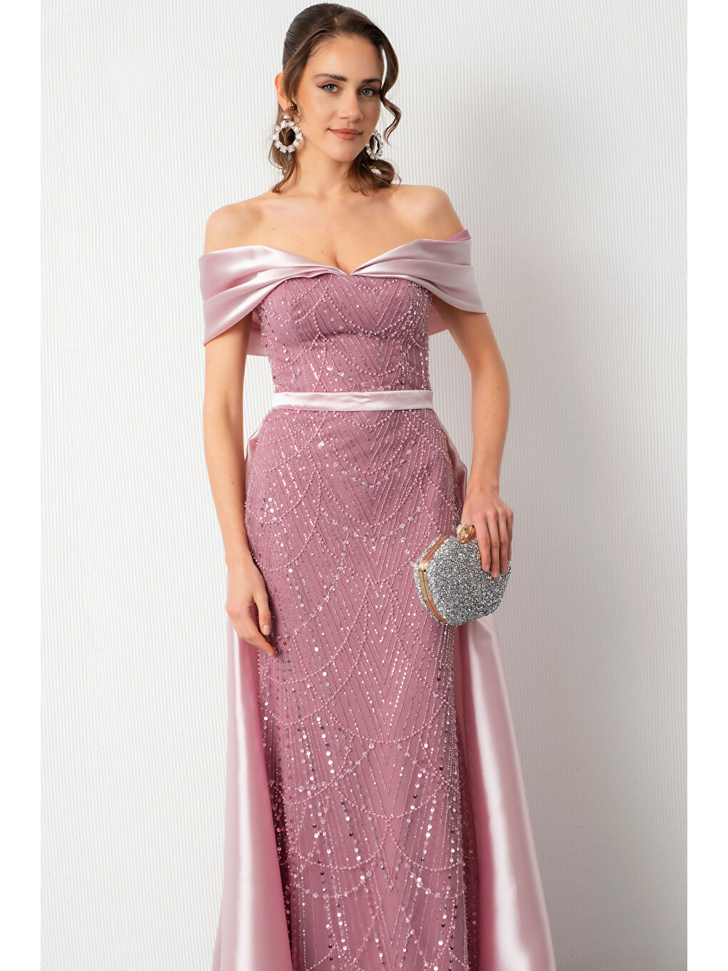 Pembe Kadın Pudra Kayık Yaka Kuyruklu Uzun Abiye Elbise-1