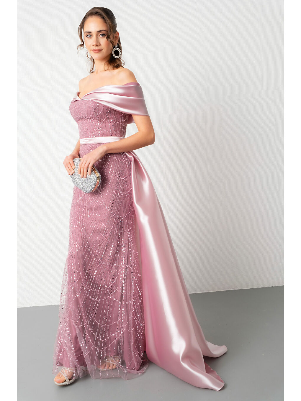 Pembe Kadın Pudra Kayık Yaka Kuyruklu Uzun Abiye Elbise-2