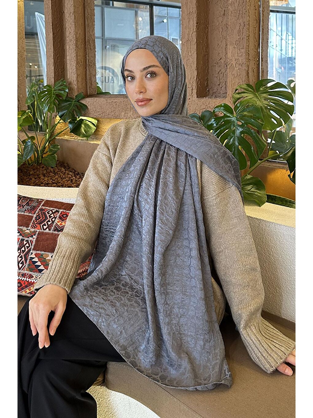 Bloom Desen Ayrobin Floş Jakar Şal Koyu Gri