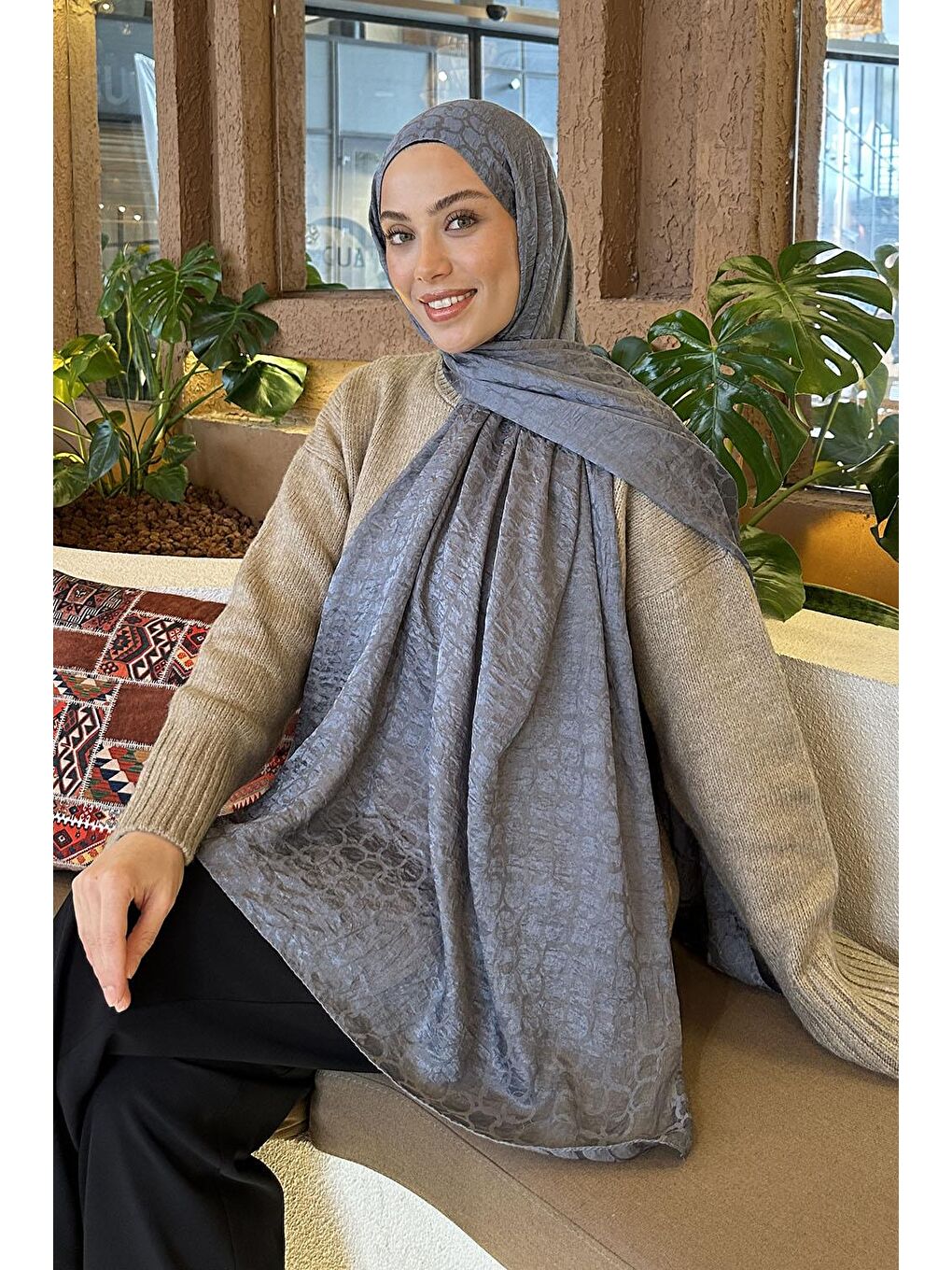 Bloom Desen Ayrobin Floş Jakar Şal Koyu Gri-1