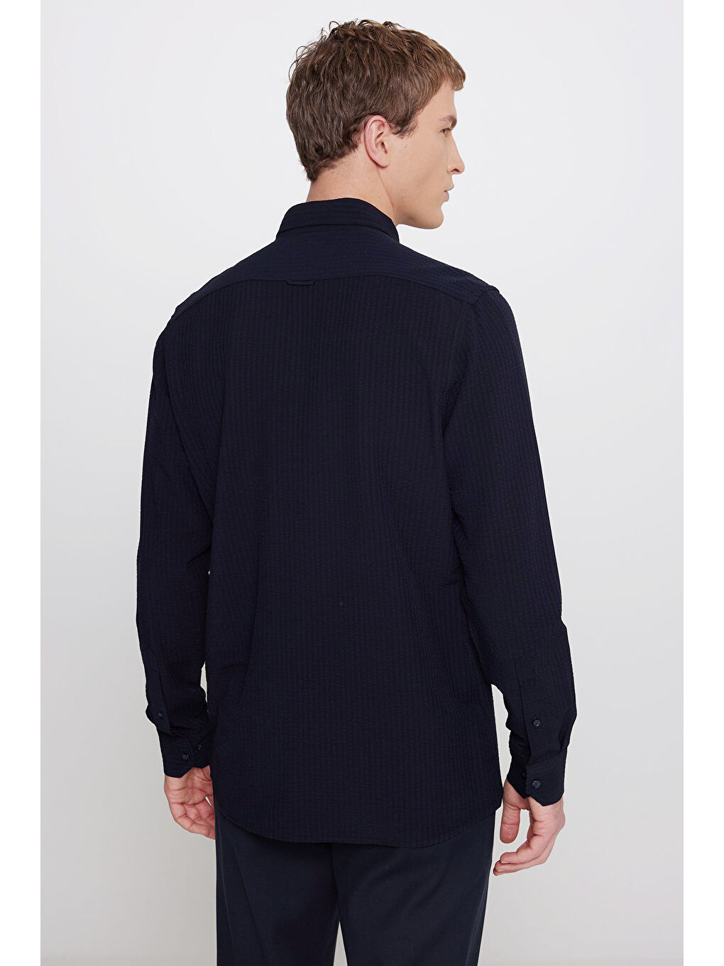 Erkek Siyah Tailored Slim Fit Dar Kesim Düğmeli Yaka Gofre Desenli Travel Gömlek-4