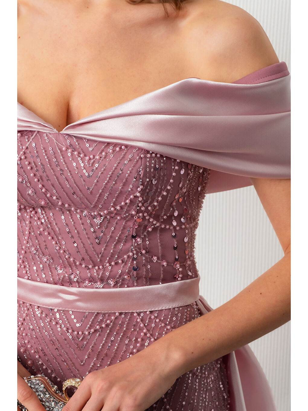 Pembe Kadın Pudra Kayık Yaka Kuyruklu Uzun Abiye Elbise-4