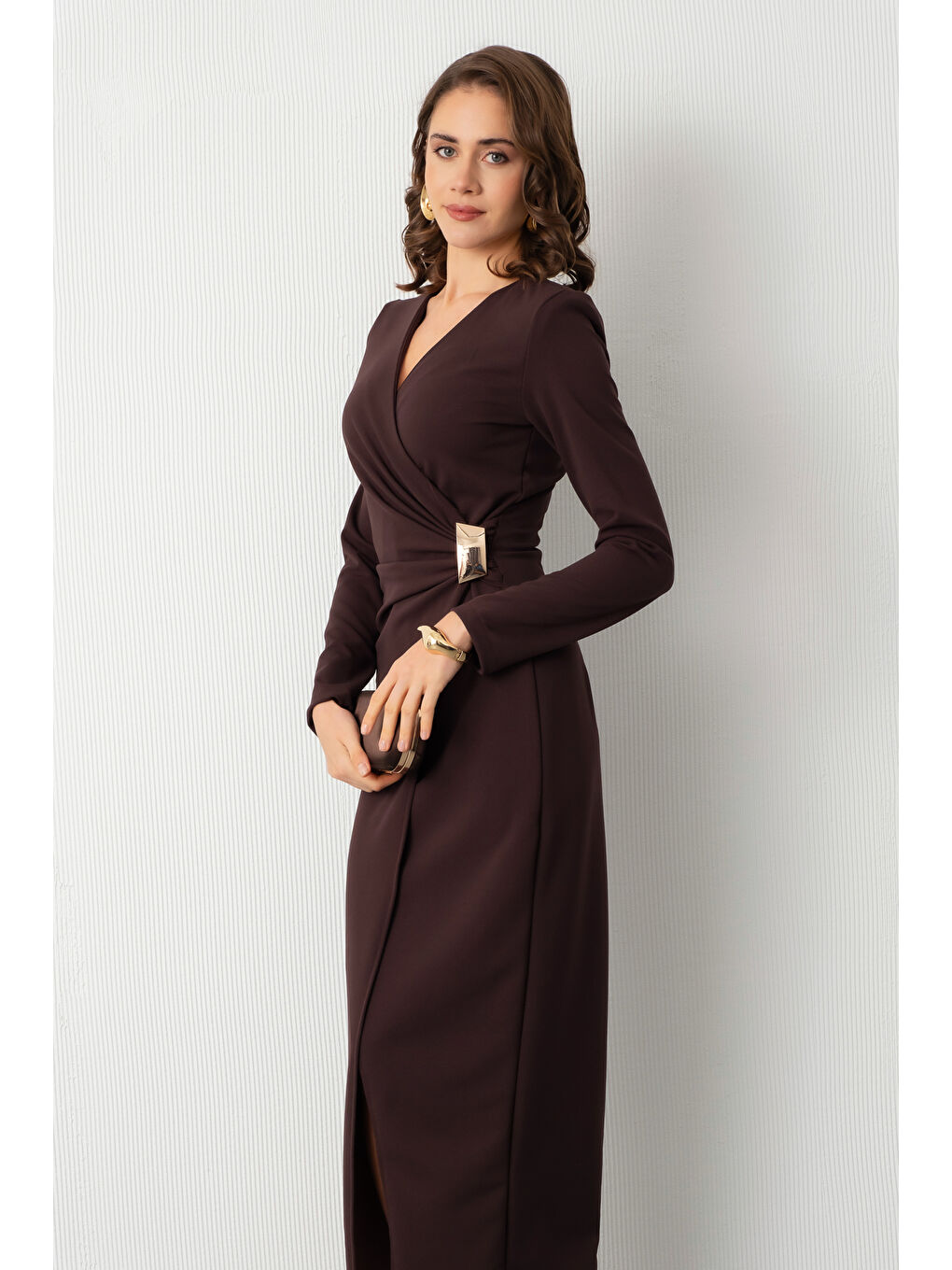 Kadın Kahverengi Aksesuar Detay Midi Davet Elbisesi-2