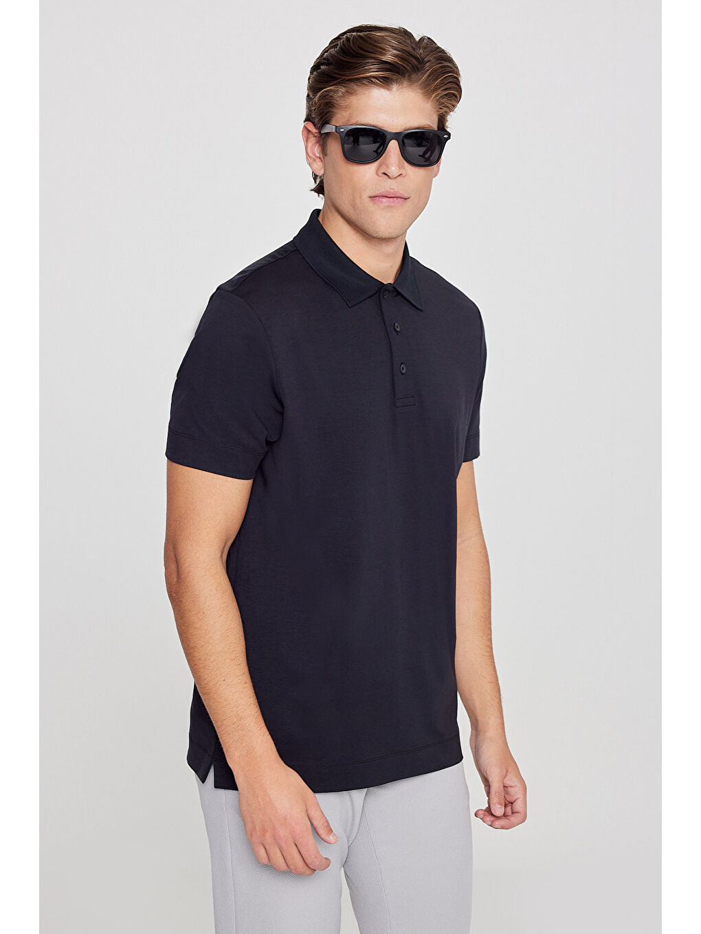 Erkek Siyah Standart Fit Normal Kesim Polo Yaka Esnek Tişört