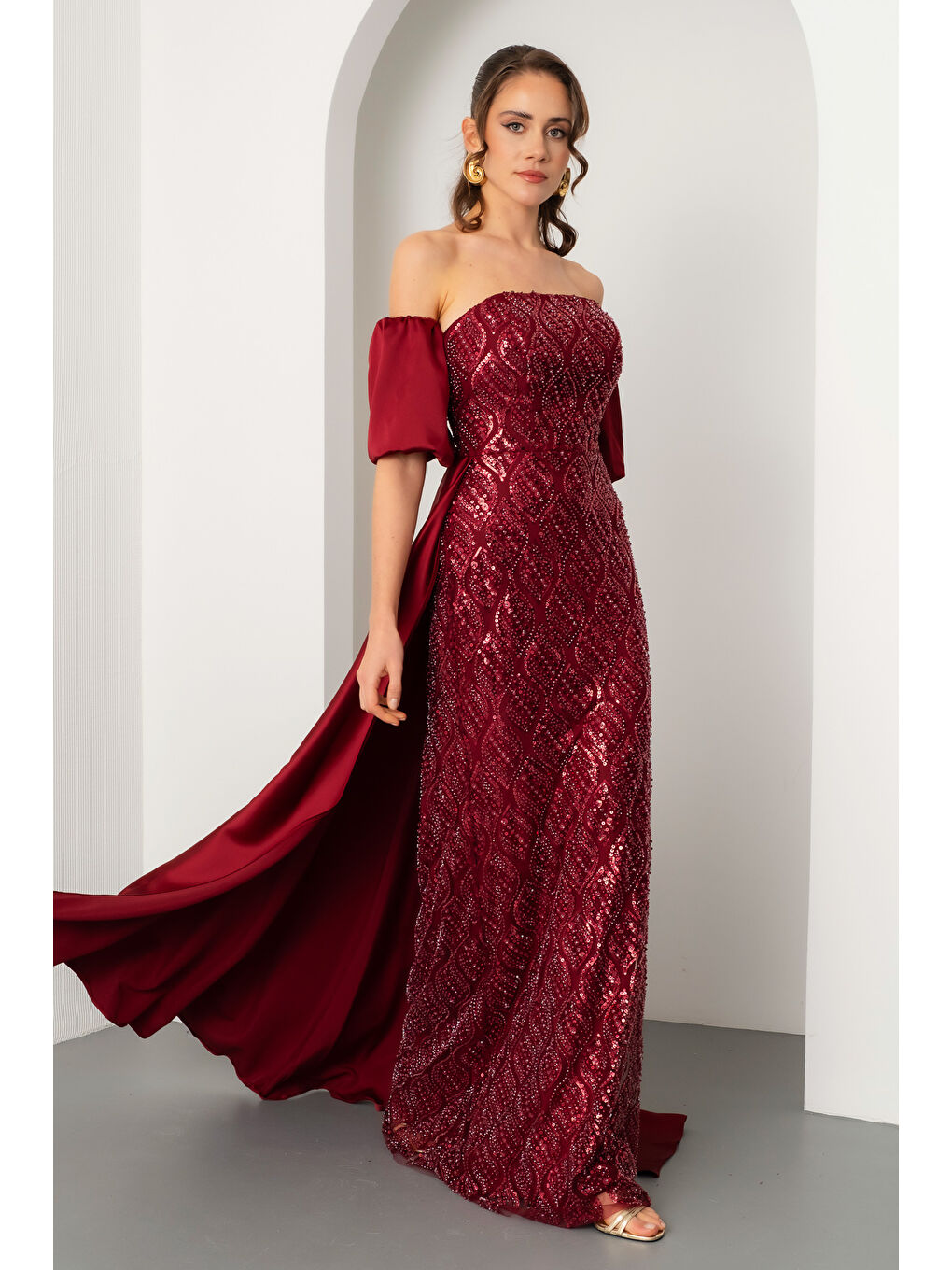 Kadın Bordo Straplez Balon Kol Taşlı Uzun Abiye Elbise