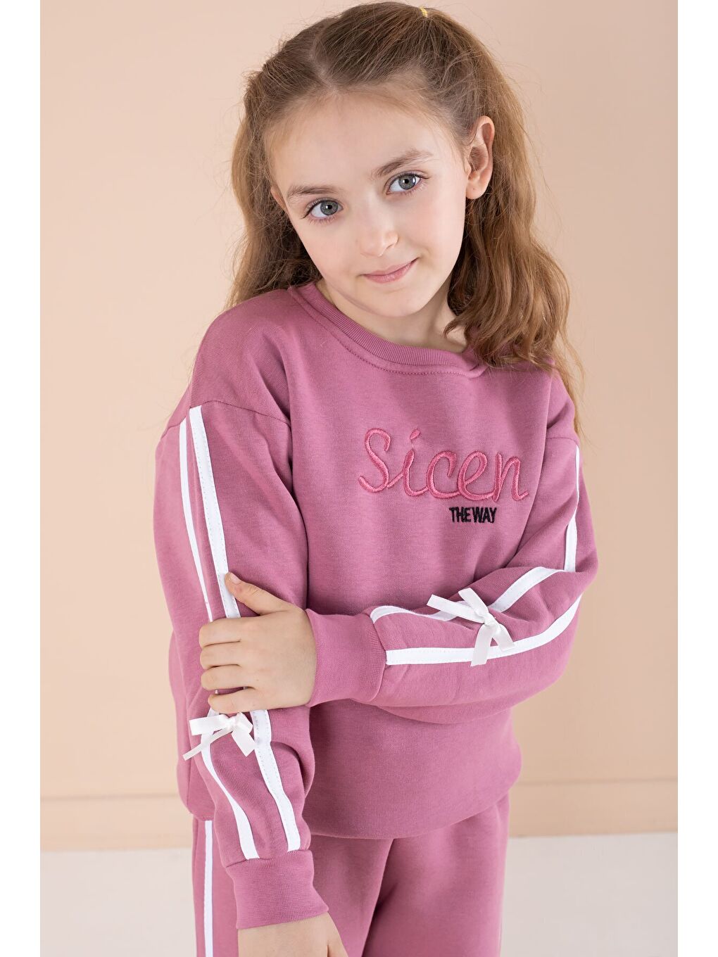 Pembe Gül Kurusu Yazı Nakışlı Şerit Detaylı Şardonlu Kız Çocuk Eşofman Takımı 23240-2