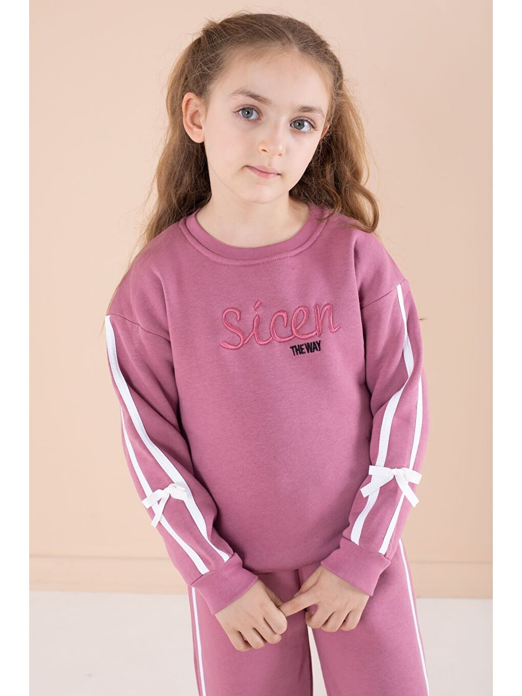 Pembe Gül Kurusu Yazı Nakışlı Şerit Detaylı Şardonlu Kız Çocuk Eşofman Takımı 23240-4