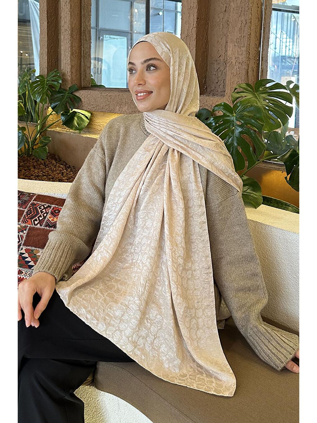 Bloom Desen Ayrobin Floş Jakar Şal Bej-2