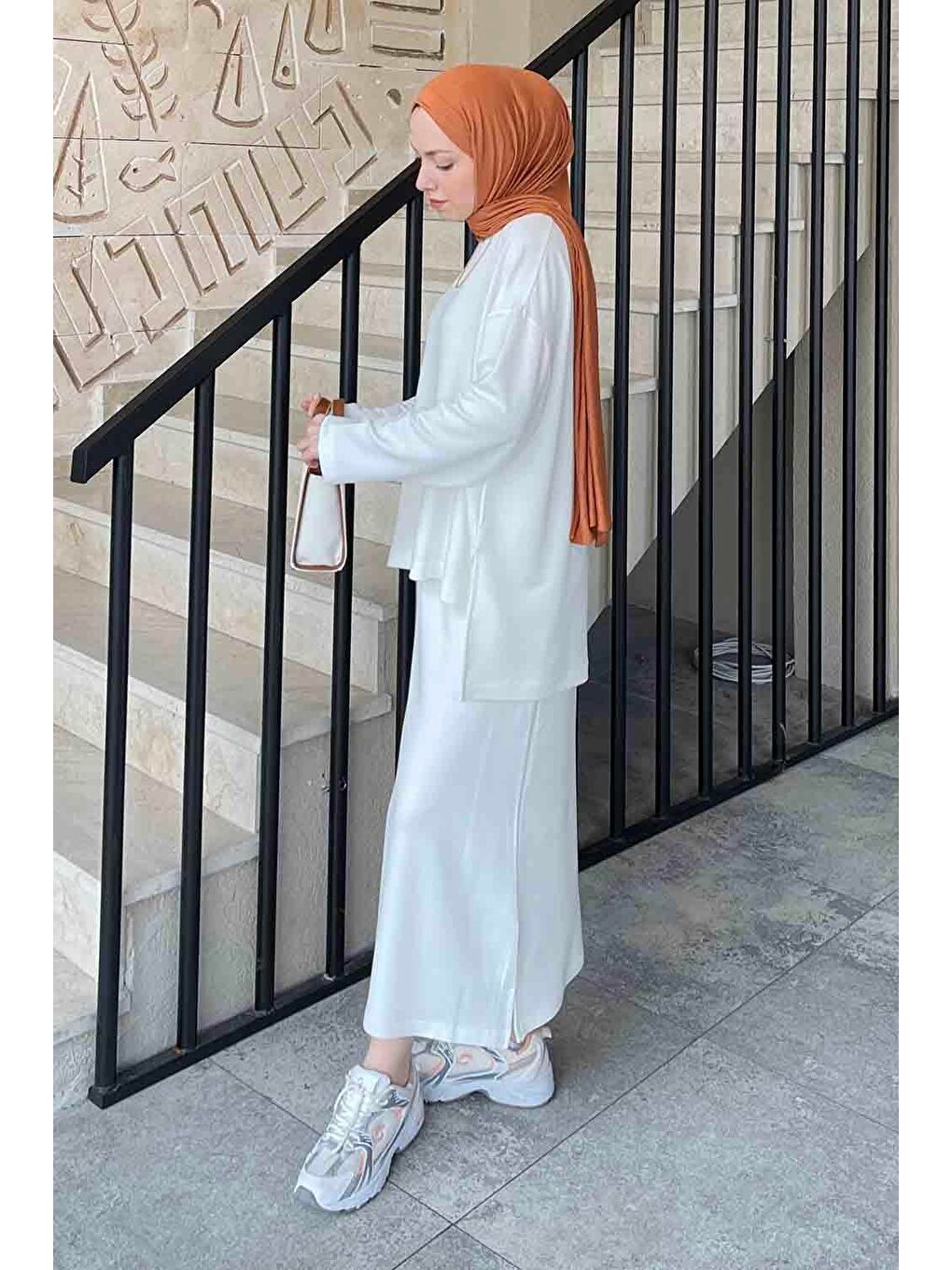 Kristal Etekli Takım Beyaz-2