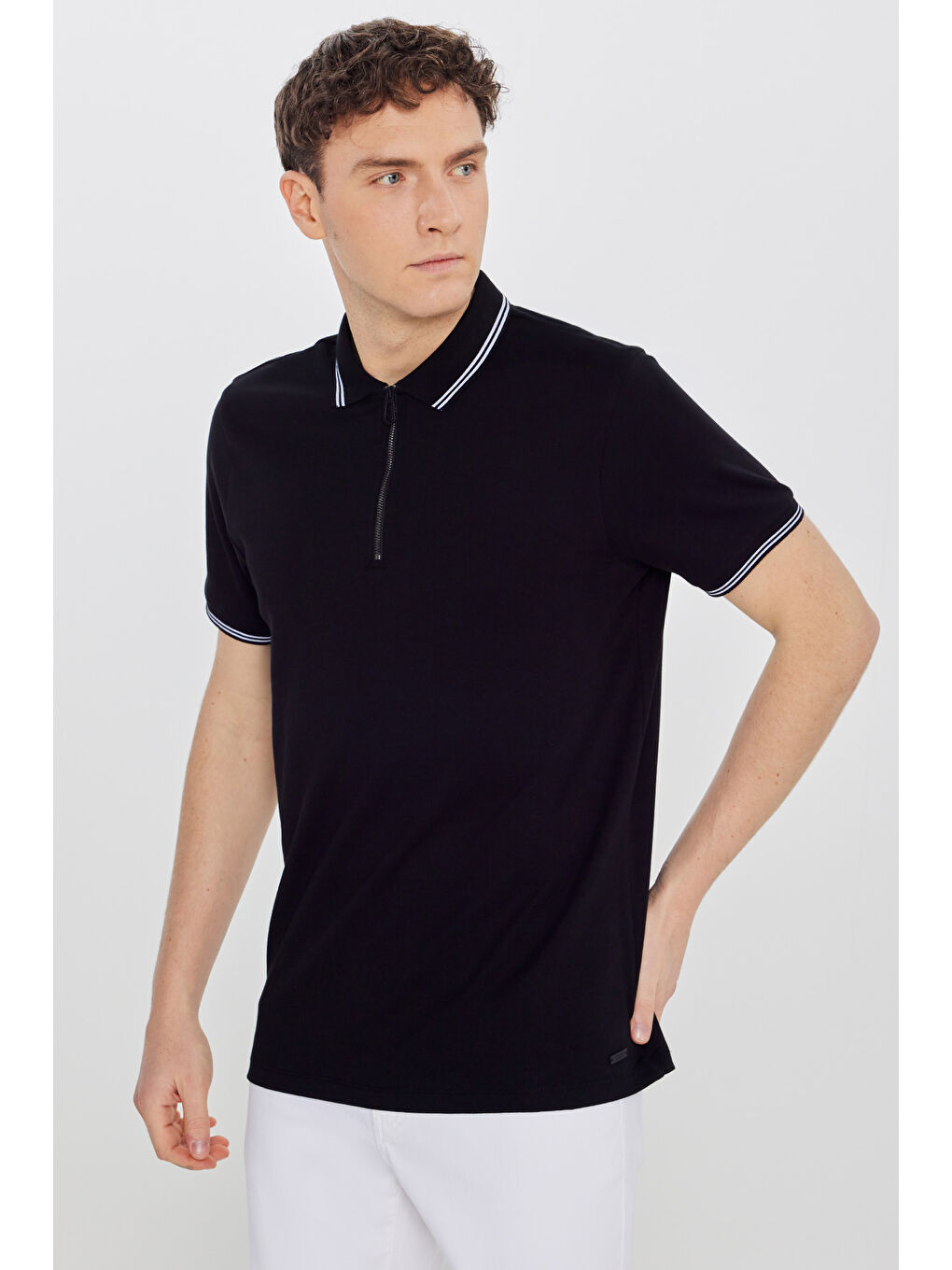 Erkek Siyah %100 Pamuk Slim Fit Dar Kesim Polo Yaka Tişört-2