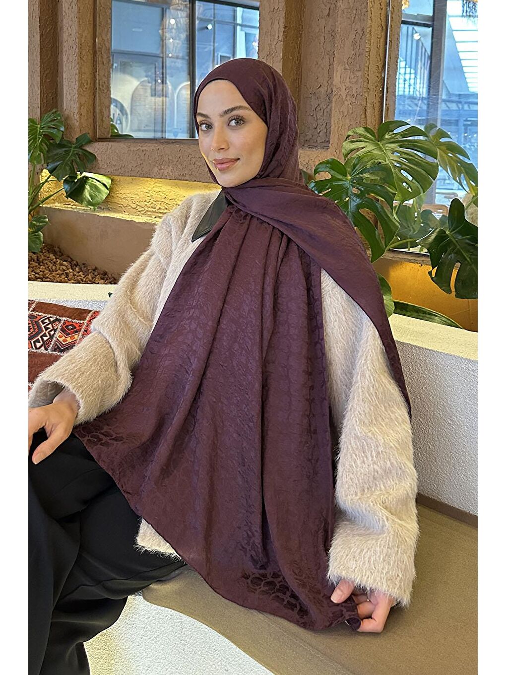 Bloom Desen Ayrobin Floş Jakar Şal Mürdüm