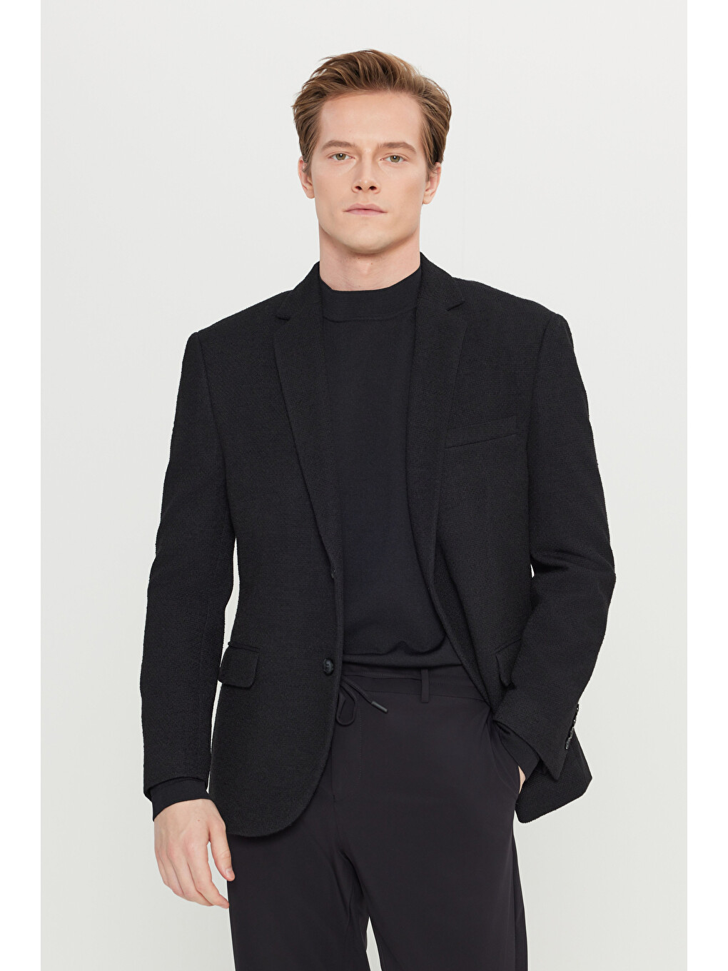 Erkek Siyah Yünlü Regular Fit Normal Kesim Mono Yaka Kapak Cepli Blazer Ceket-2