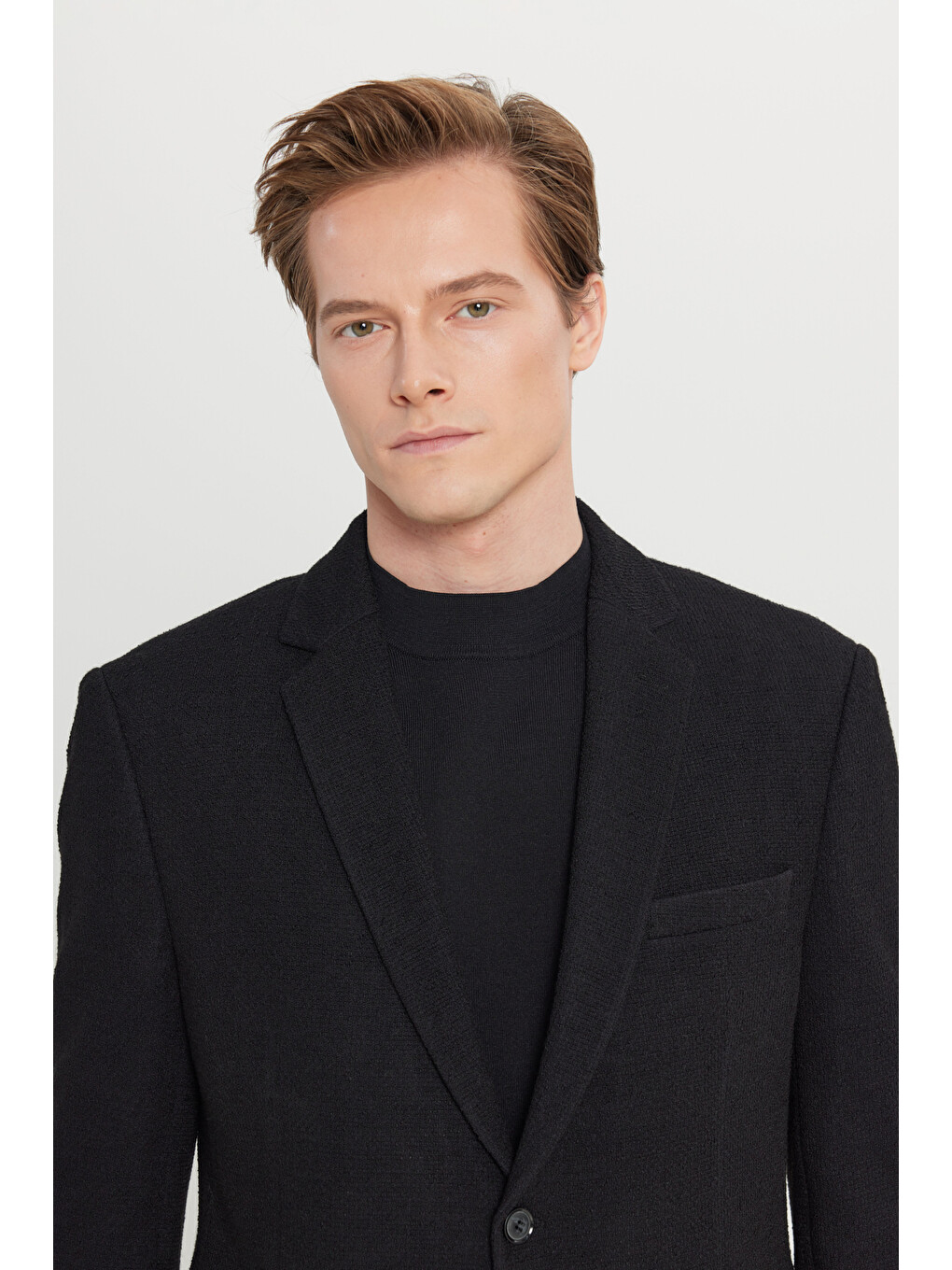 Erkek Siyah Yünlü Regular Fit Normal Kesim Mono Yaka Kapak Cepli Blazer Ceket-3