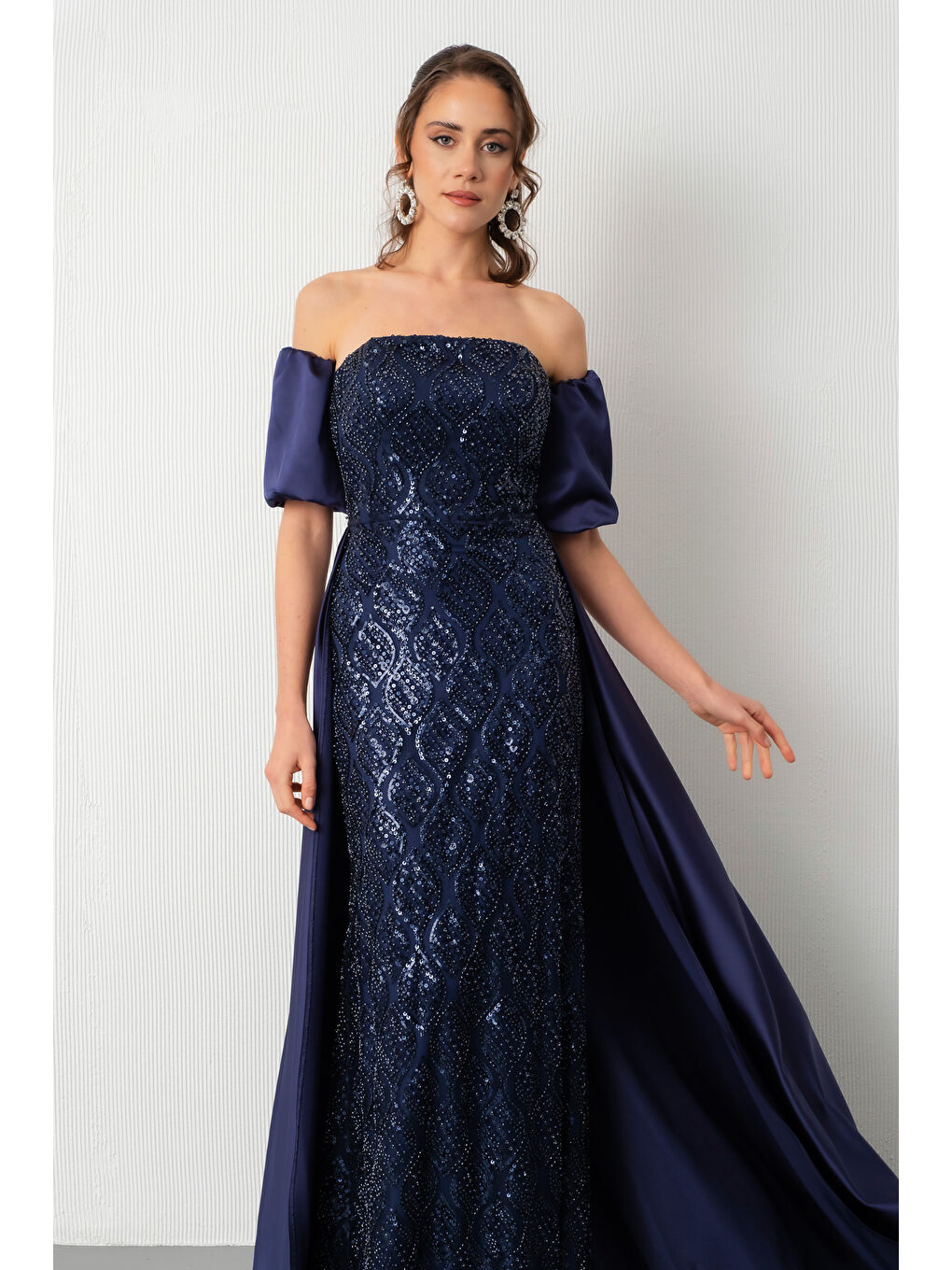 Kadın Lacivert Straplez Balon Kol Taşlı Uzun Abiye Elbise-1