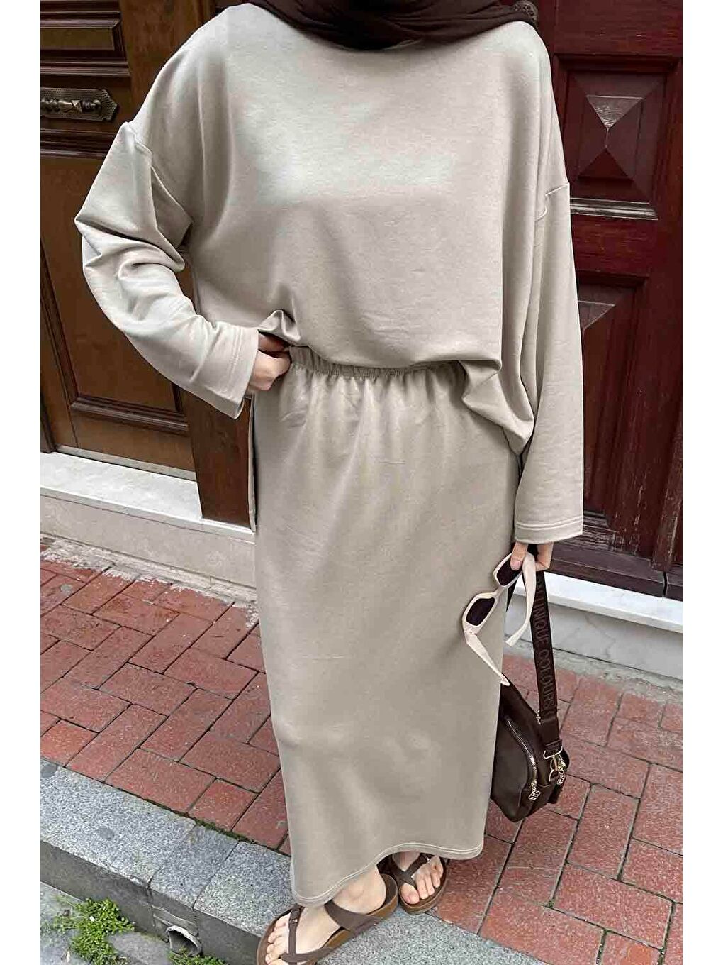 Kristal Etekli Takım Bej-2