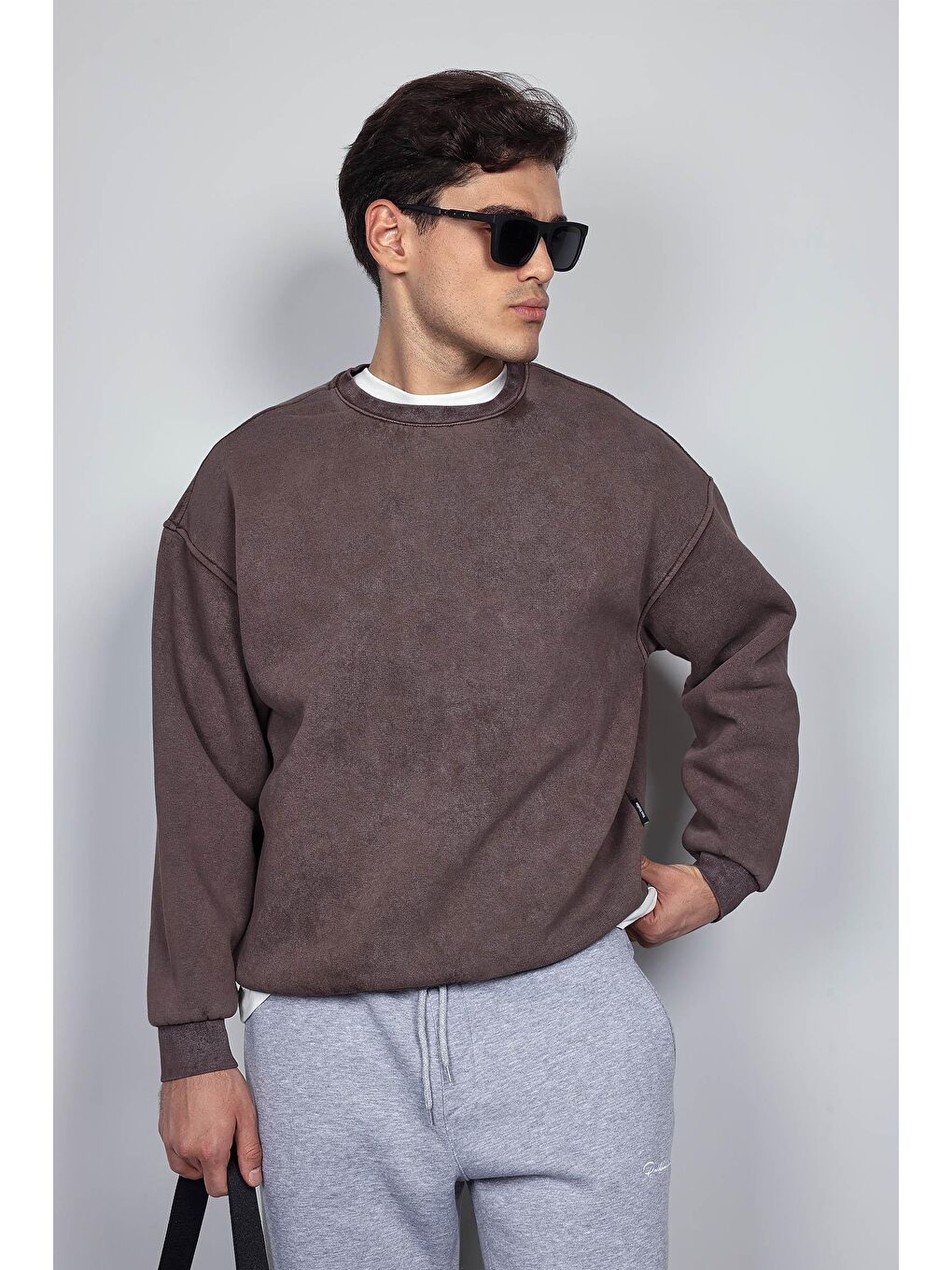 Erkek Oversize Yıkamalı Sweatshirt Kahverengi-2