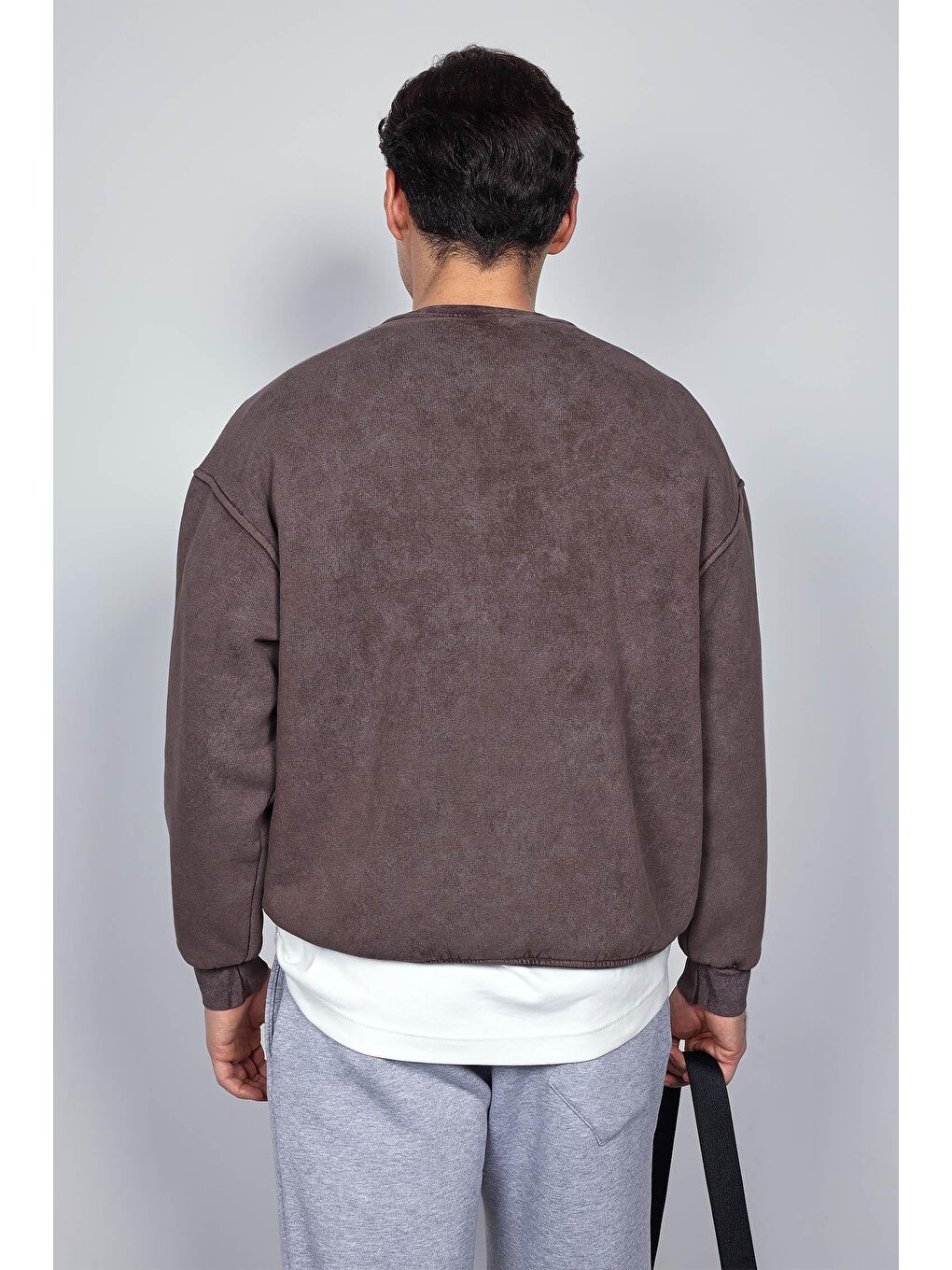 Erkek Oversize Yıkamalı Sweatshirt Kahverengi-5