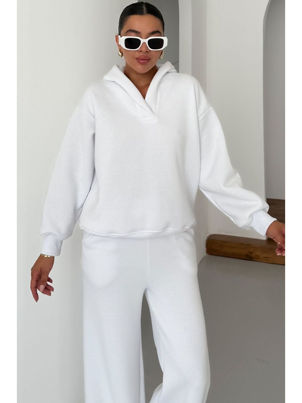 Kadın Beyaz Patlı Yaka Kapüşonlu 3 İplik Eşofman Takımı-6