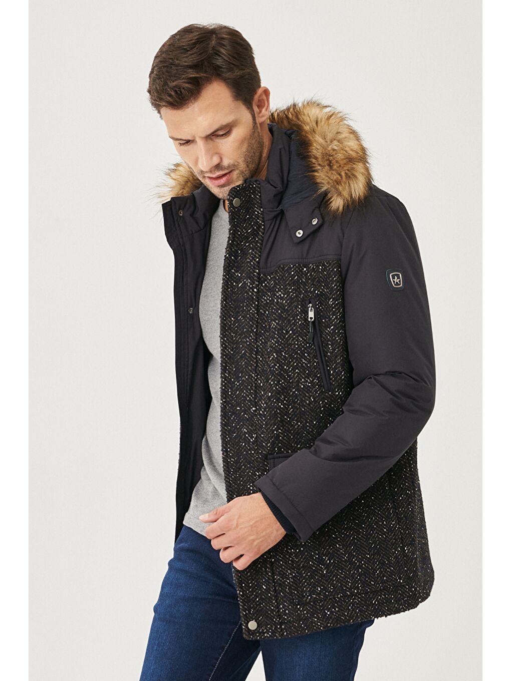 Erkek Lacivert Standart Fit Çıkarılabilir Kürklü Kapüşonlu Desenli Soğuk Geçirmez Yünlü Kaşe Kaban-1