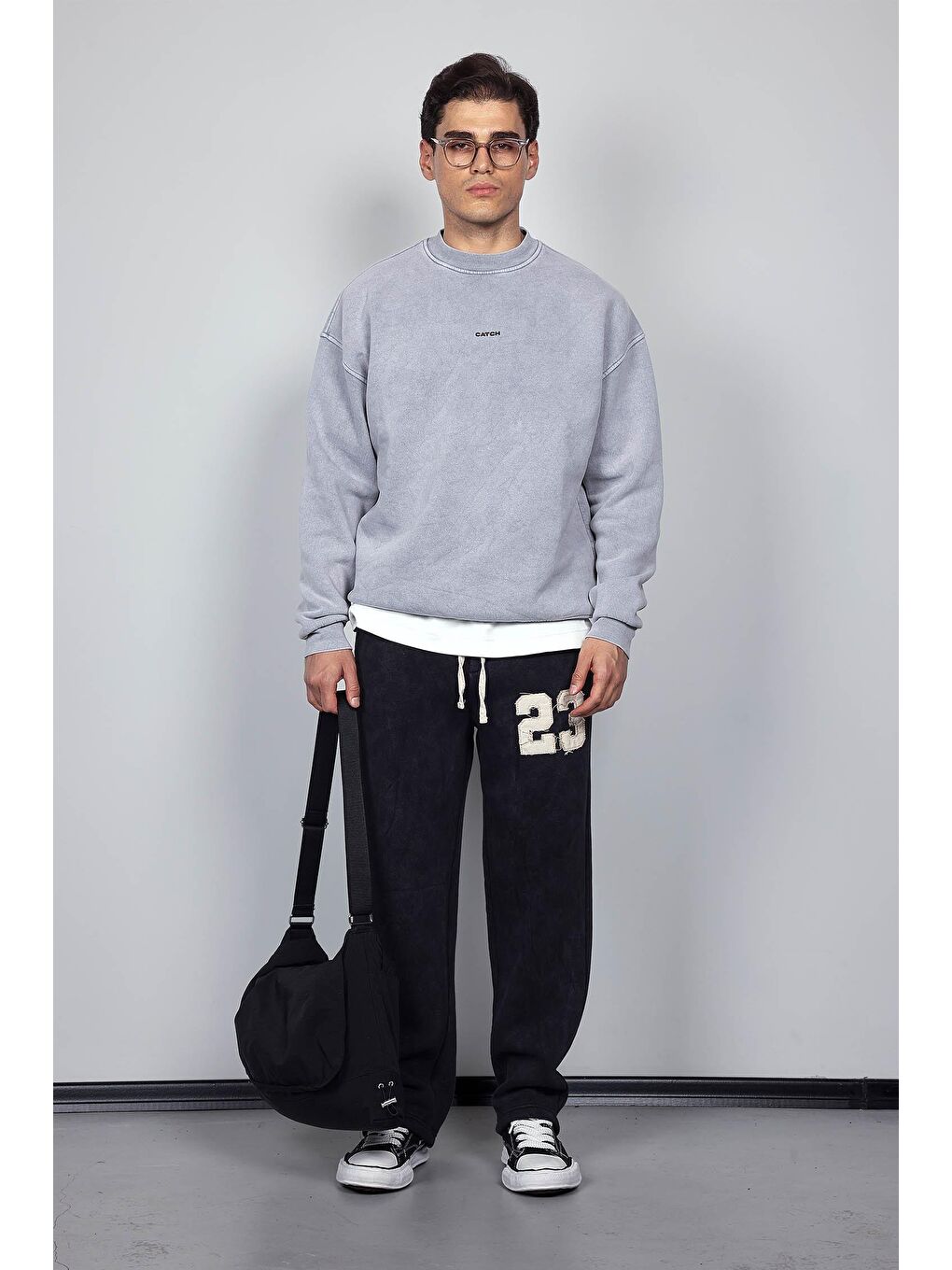 Erkek Rahat Kalıp Baskılı Yuvarlak Yaka Sweatshirt Gri-1